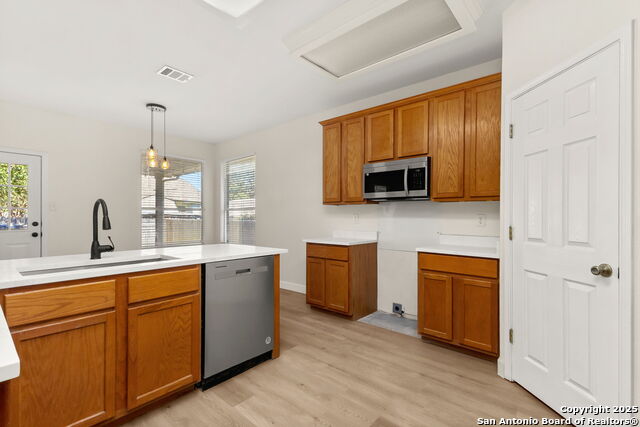 Image 9 of 28 For 570 American Flag