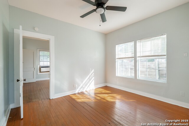 Listing photo id 28 for 703 Highland E