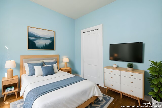 Listing photo id 35 for 703 Highland E