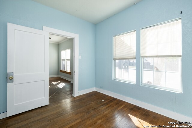 Listing photo id 36 for 703 Highland E