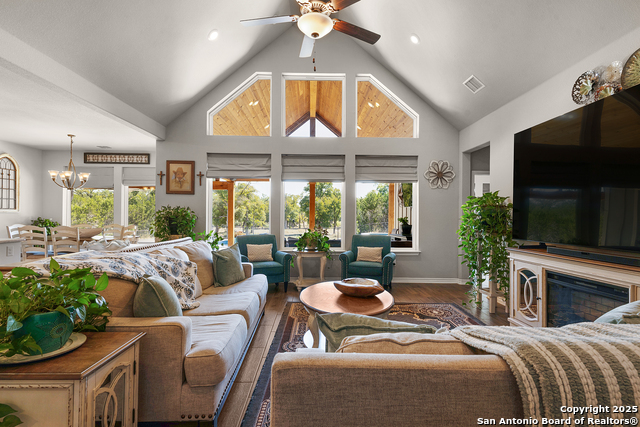 Image 11 of 39 For 526 Stars And Stripes