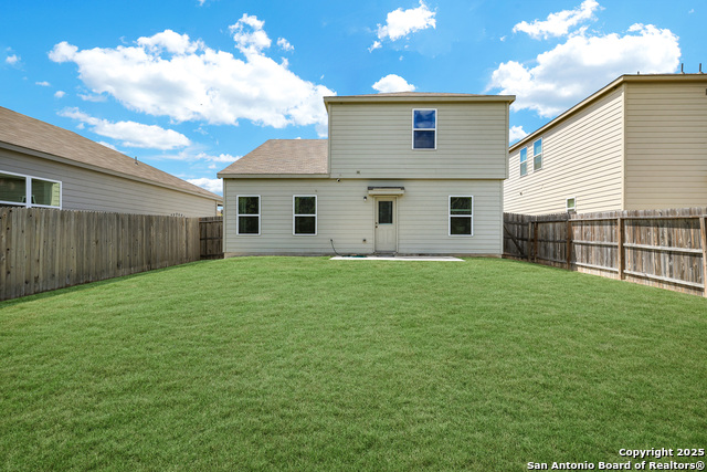 Listing photo id 15 for 10514 Letus Oak