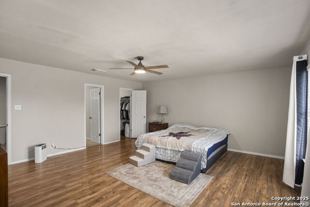 Image 20 of 33 For 7205 Breeze Hollow