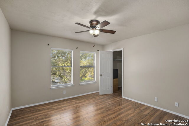 Image 21 of 33 For 7205 Breeze Hollow