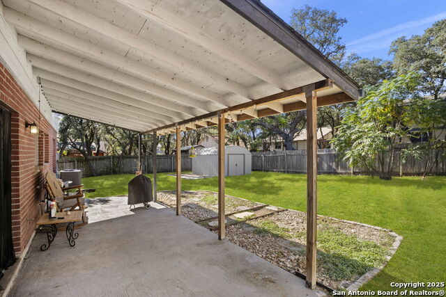 Image 33 of 33 For 7205 Breeze Hollow