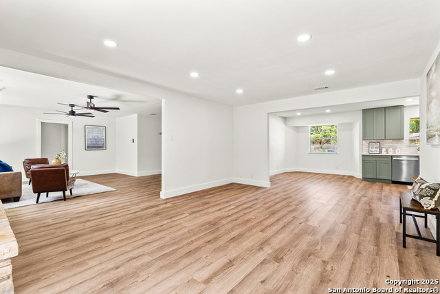 Image 10 of 36 For 119 Shadywood