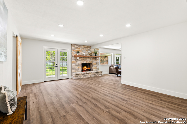 Image 11 of 36 For 119 Shadywood