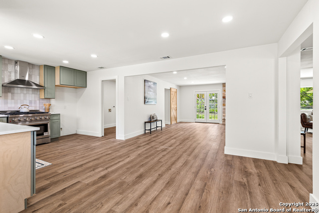 Image 13 of 36 For 119 Shadywood