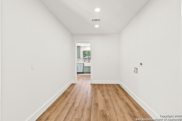 Image 14 of 36 For 119 Shadywood