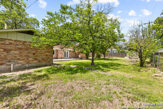 Image 32 of 36 For 119 Shadywood