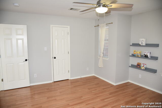 Image 13 of 19 For 26907 Sparrow