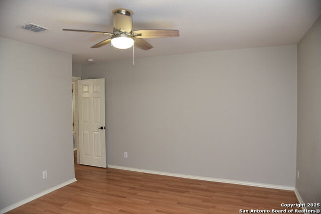 Image 14 of 19 For 26907 Sparrow