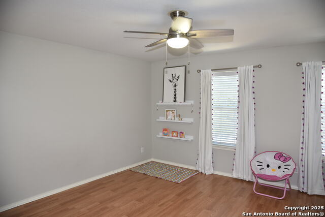 Image 15 of 19 For 26907 Sparrow