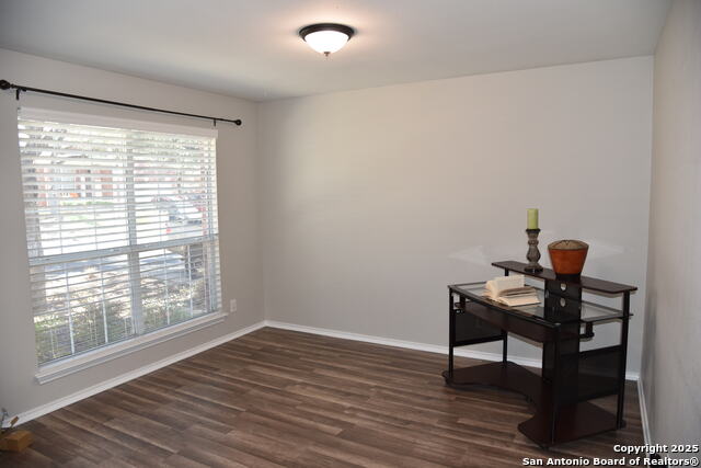 Image 6 of 19 For 26907 Sparrow