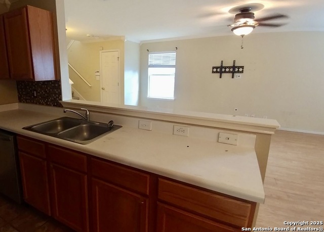 Image 5 of 11 For 14235 Rosy Finch