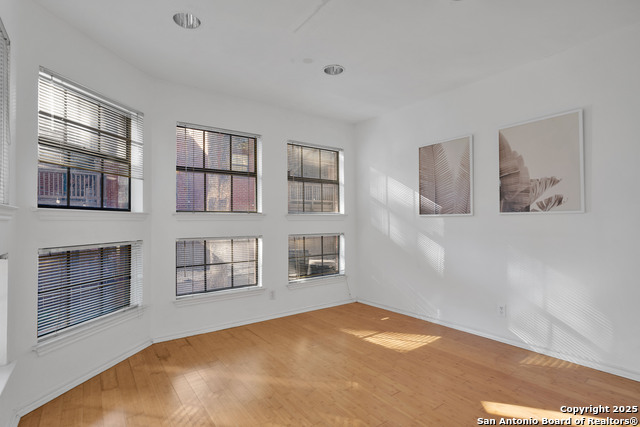 Image 4 of 16 For 7930 Roanoke  106