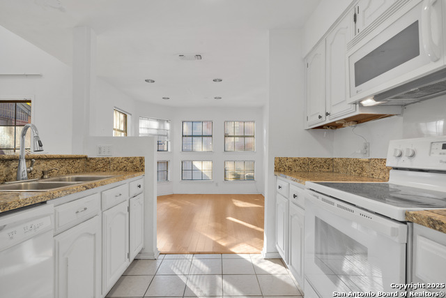 Image 5 of 16 For 7930 Roanoke  106