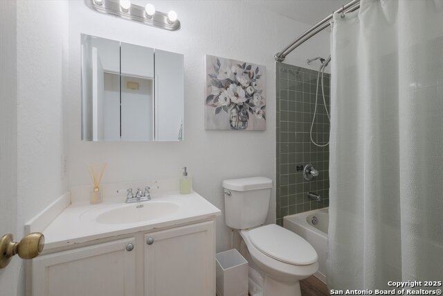 Listing photo id 12 for 6630 Eastern Clouds