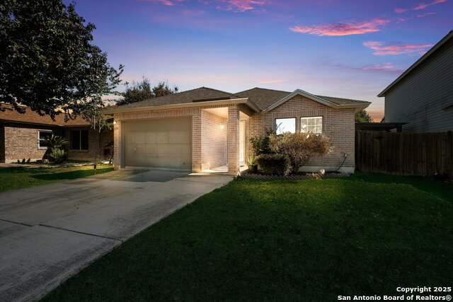 Listing photo id 0 for 6630 Eastern Clouds