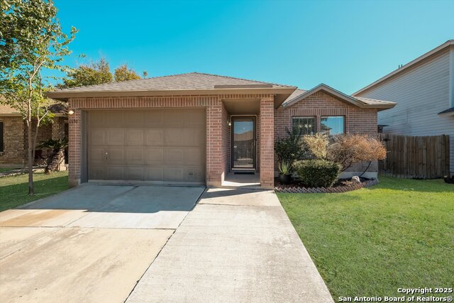 Listing photo id 1 for 6630 Eastern Clouds