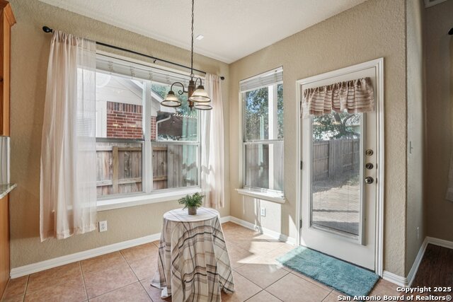 Listing photo id 11 for 555 Ginsberg