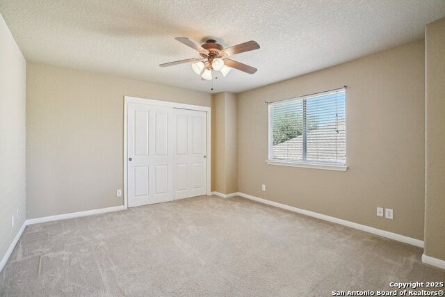 Listing photo id 24 for 555 Ginsberg