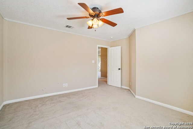 Listing photo id 31 for 555 Ginsberg