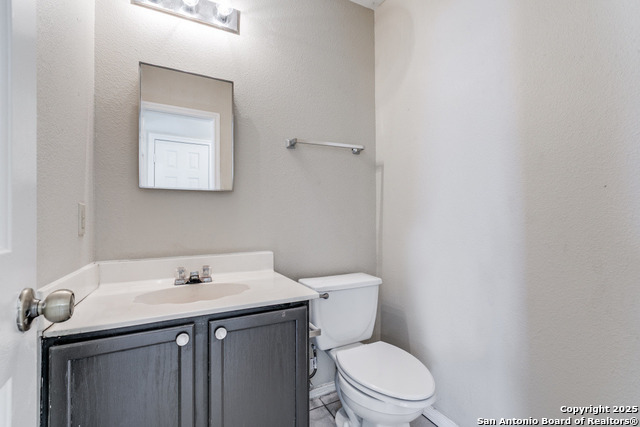 Image 21 of 23 For 1210 Crossing Oaks