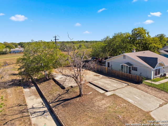 Listing photo id 3 for 8802 Catalina Bay Dr