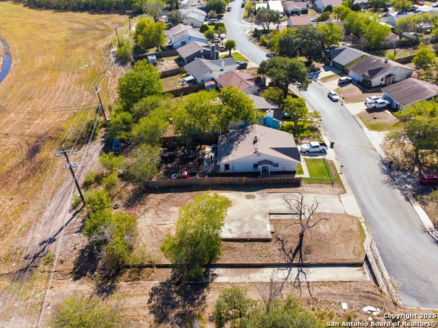 Listing photo id 7 for 8802 Catalina Bay Dr