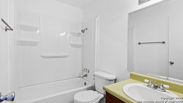 Image 11 of 19 For 208 Gamblewood