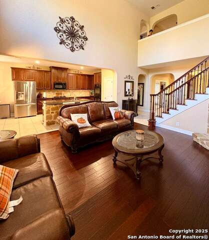 Image 12 of 38 For 18902 Salado