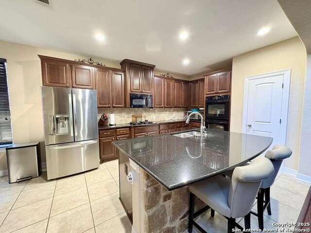 Image 15 of 38 For 18902 Salado