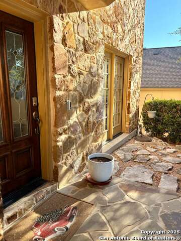 Image 3 of 38 For 18902 Salado