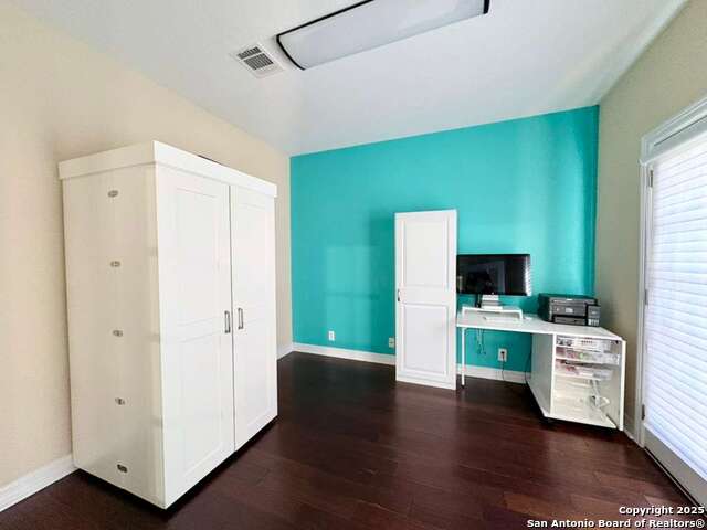 Image 9 of 38 For 18902 Salado