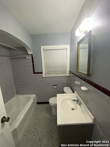 Image 10 of 19 For 463 Bryn Mawr Dr