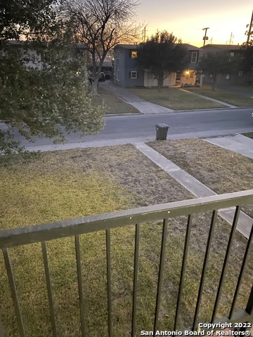 Image 17 of 19 For 463 Bryn Mawr Dr