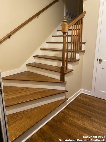 Image 3 of 19 For 463 Bryn Mawr Dr