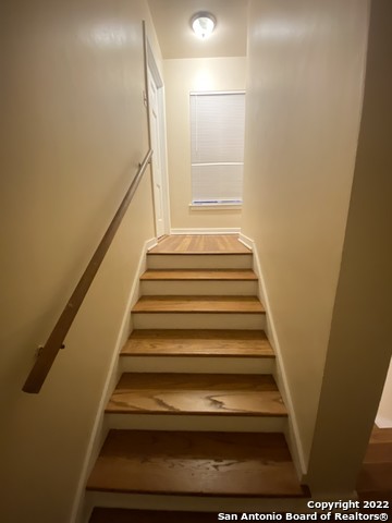 Image 4 of 19 For 463 Bryn Mawr Dr