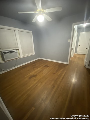 Image 8 of 19 For 463 Bryn Mawr Dr