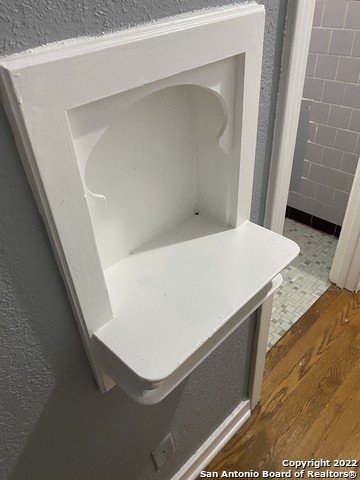 Image 9 of 19 For 463 Bryn Mawr Dr