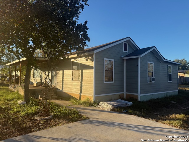 Image 2 of 18 For 620 Viewpoint