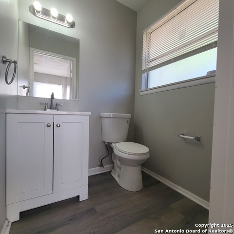 Image 11 of 17 For 5143 Village Row