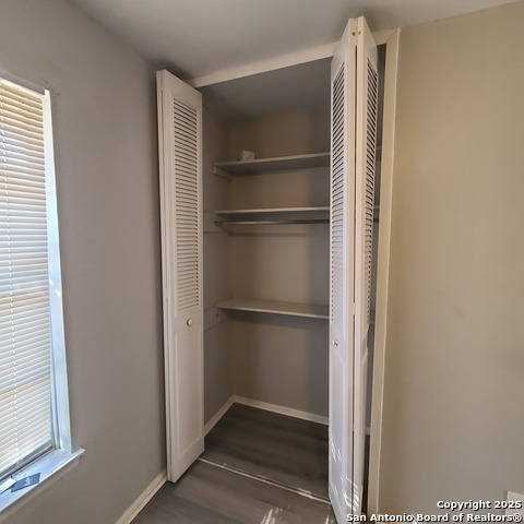 Image 12 of 17 For 5143 Village Row