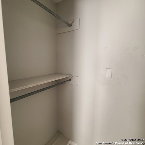 Image 14 of 17 For 5143 Village Row