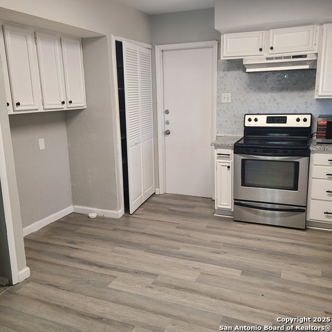 Image 3 of 17 For 5143 Village Row