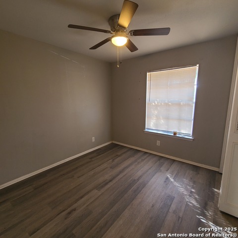 Image 8 of 17 For 5143 Village Row