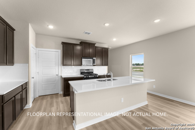 Listing photo id 10 for 8232 Foxtail Fork