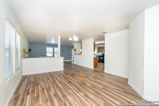 Image 10 of 51 For 13003 Southton