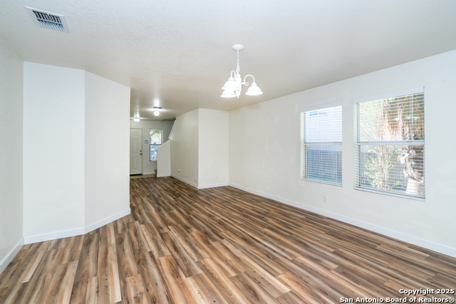 Image 19 of 51 For 13003 Southton